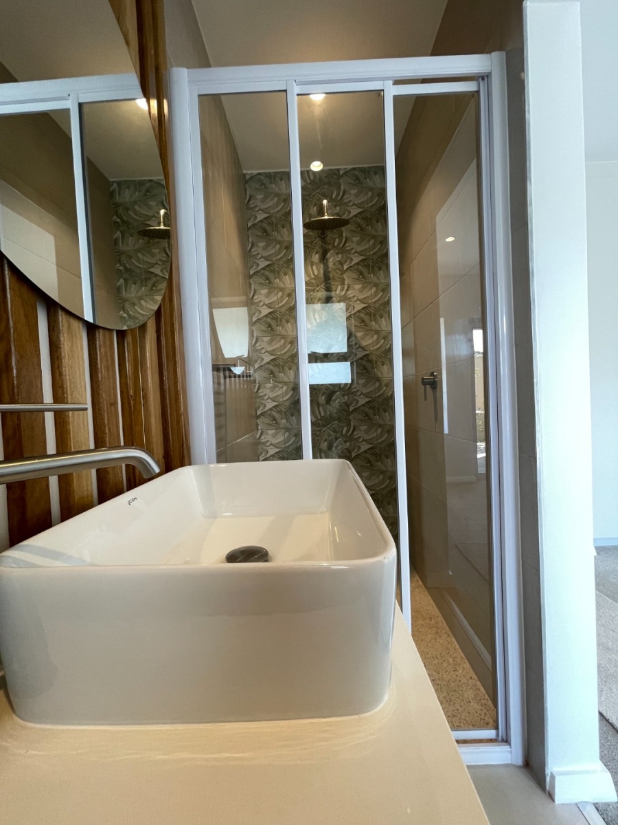 4 Bedroom Property for Sale in Whale Rock Heights Western Cape